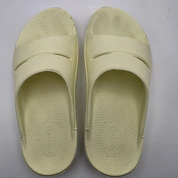 Oofos Ooahh Comfort Slide Womens Size 8- Yellow Recovery Sandals, Mens 6. - Picture 5 of 9